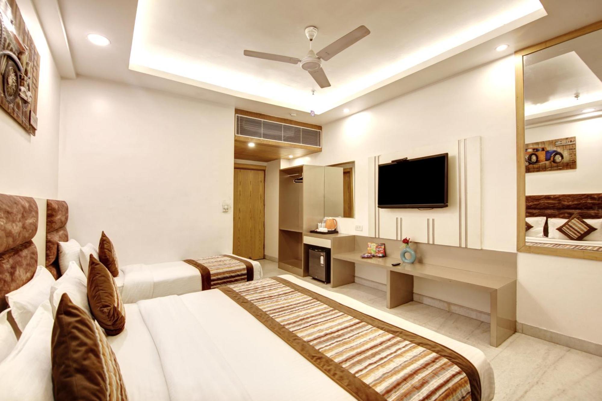 Hotel All Iz Well-By Haveliya Hotels- Traveller'S Choice Award Winner 2025 New Delhi Exterior photo