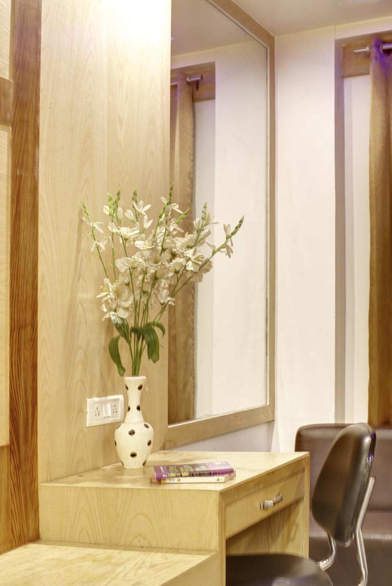 Hotel All Iz Well-By Haveliya Hotels- Traveller'S Choice Award Winner 2025 New Delhi Exterior photo